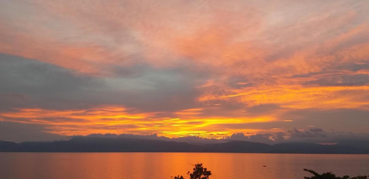 Strandhaus Condotel Moalboal Dış mekan fotoğraf