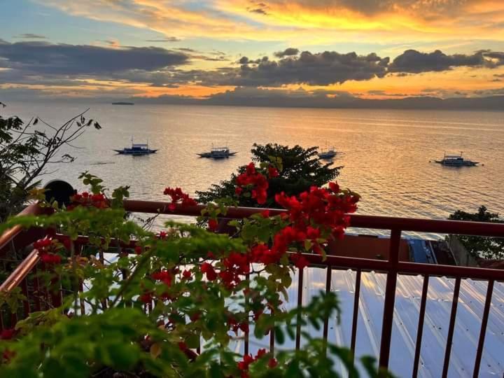 Strandhaus Condotel Moalboal Dış mekan fotoğraf