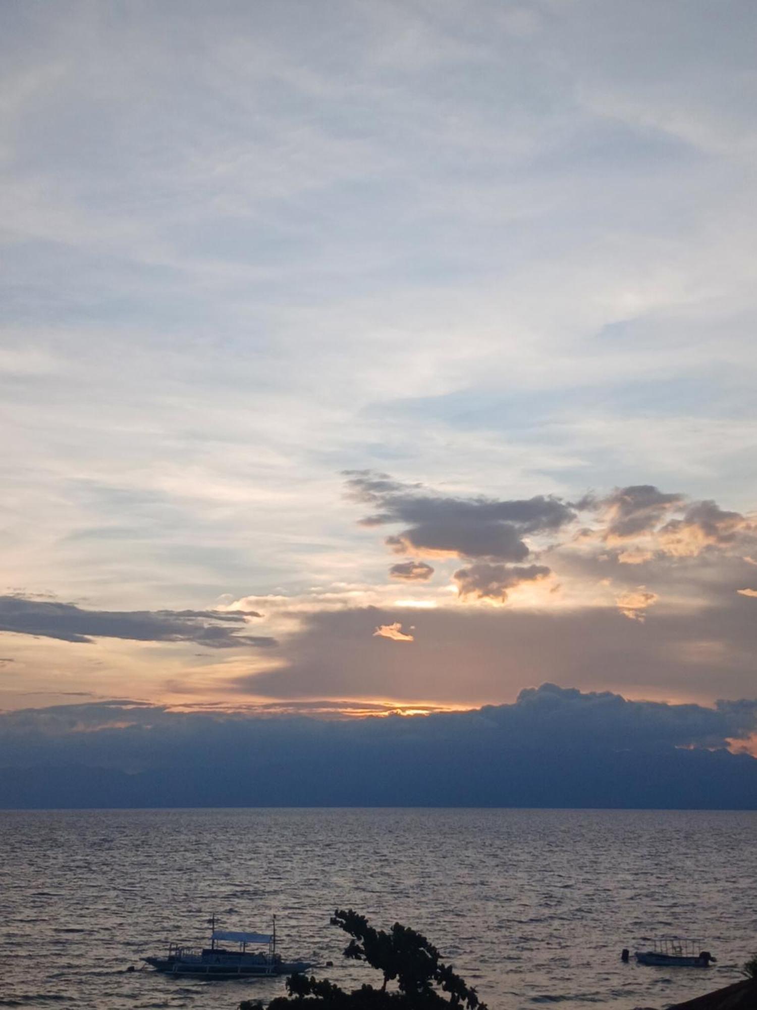 Strandhaus Condotel Moalboal Dış mekan fotoğraf