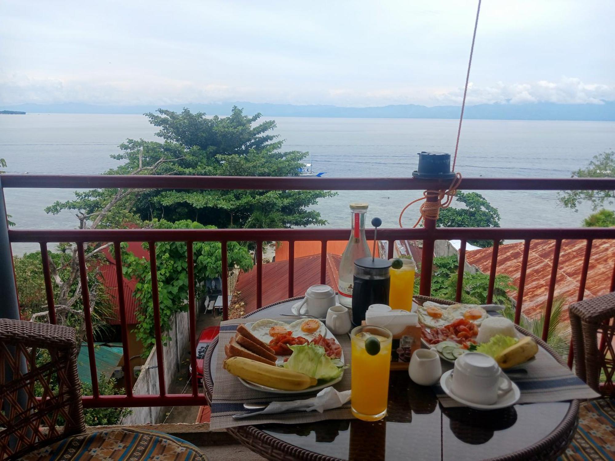 Strandhaus Condotel Moalboal Oda fotoğraf